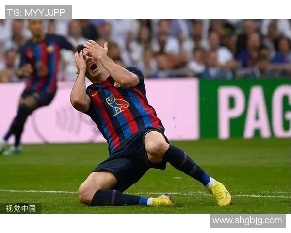 拜仁狂胜巴萨5-1引发争议判罚全场沸腾友谊赛精彩瞬间回顾