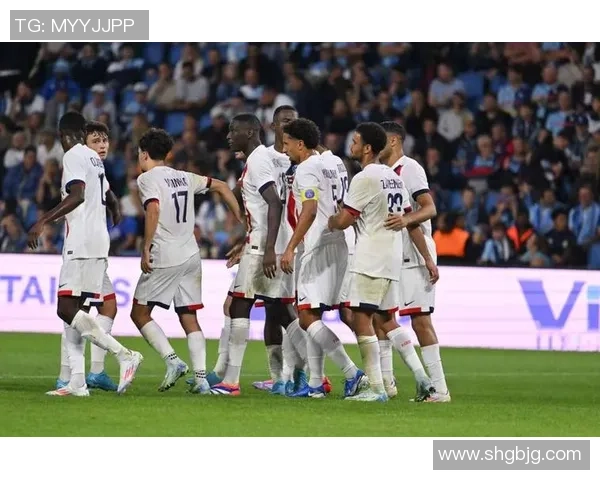 意甲激战：莱比锡与皇马战成平局乌龙球引发争议与全场沸腾