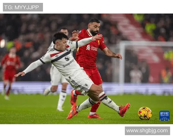 欧联杯经典对决利物浦险胜曼联红牌争议引发全场热议