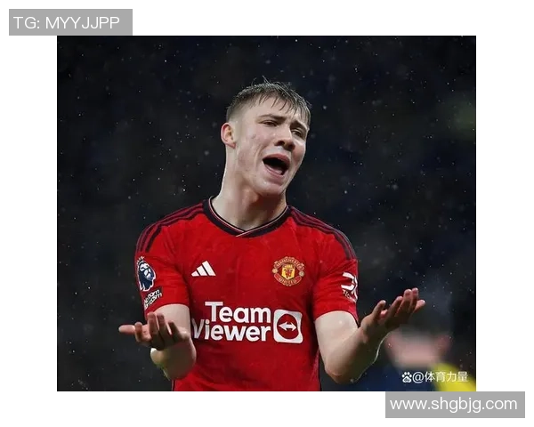 国王杯惊现冷门那不勒斯与曼联鏖战平局引发全场热议