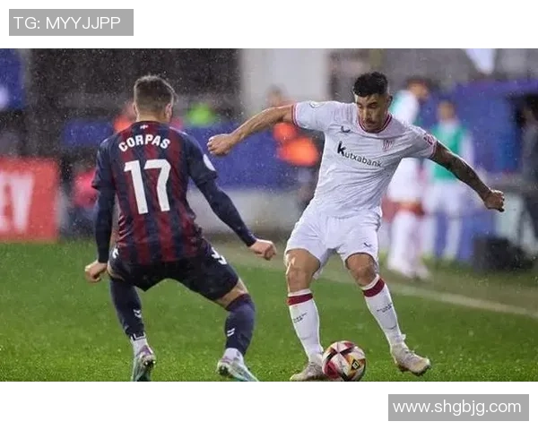 欧冠激战尤文与那不勒斯互交白卷绝杀瞬间点燃全场激情