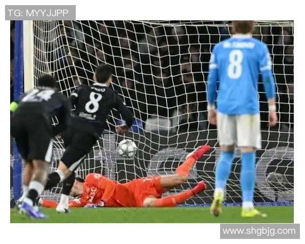 英超精彩对决皇马3-0击败那不勒斯神扑与十大进球引发全场狂欢 英超精彩对决皇马3-0击败那不勒斯神扑与十大进球引发全场狂欢