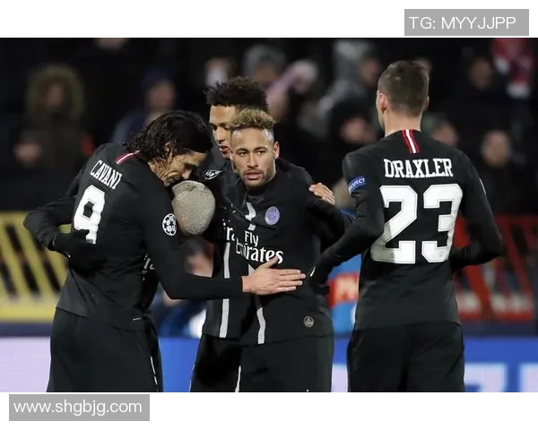 西甲激战巴黎圣日耳曼6比2莱比锡补时争议进球引发全场狂欢 西甲激战巴黎圣日耳曼6比2莱比锡补时争议进球引发全场狂欢