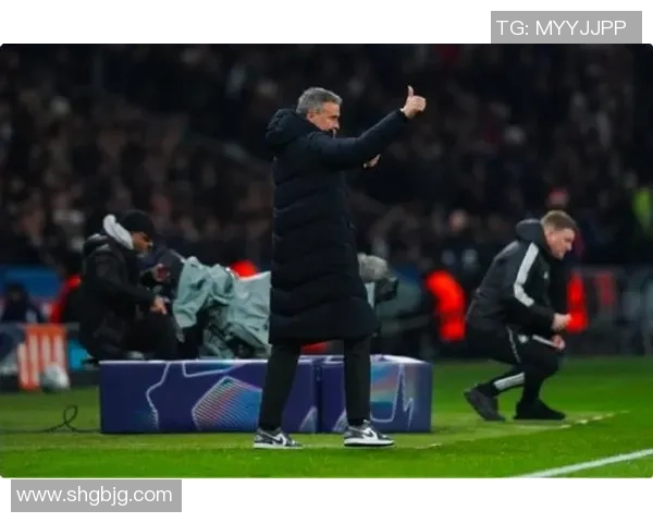 英超惊天冷门本菲卡大胜巴黎圣日耳曼引发全场震动与热议