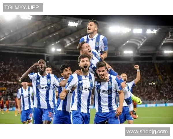 欧冠精彩对决那不勒斯大胜波尔图乌龙球引发全场狂欢与转会传闻